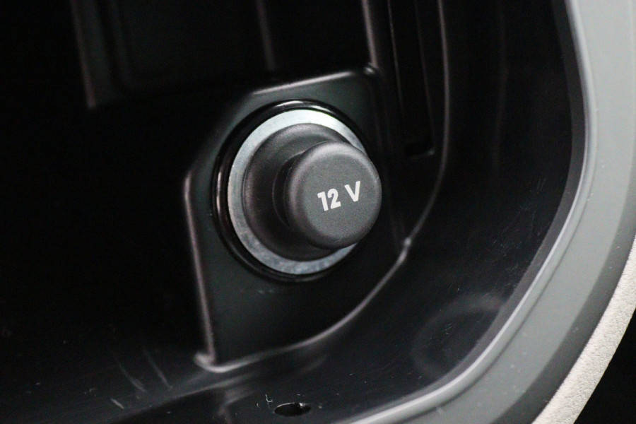 Volkswagen Transporter 2.0 TDI L2H1 DC Highline Automaat Navigatie, Cruise, Trekhaak, DAB, PDC, Bluetooth