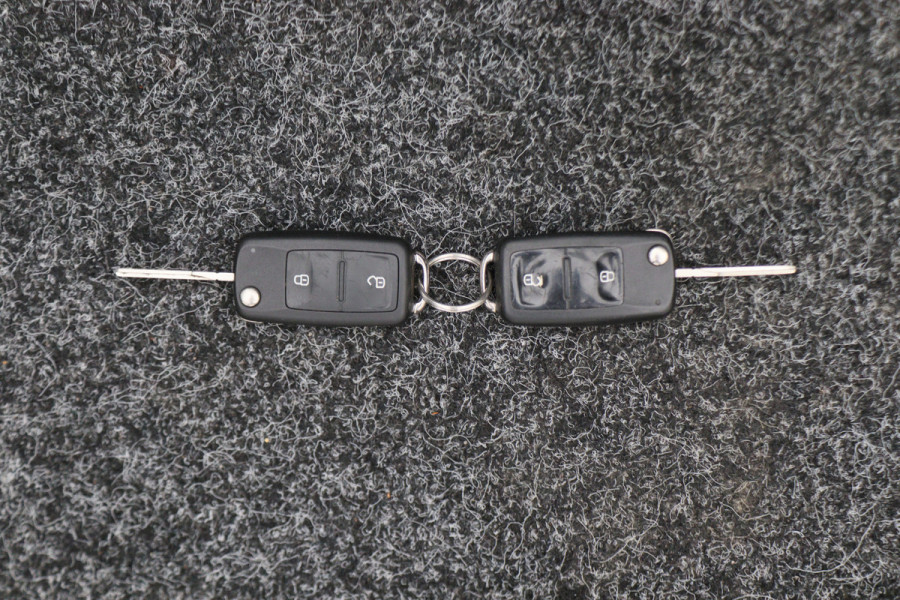 Volkswagen Transporter 2.0 TDI L2H1 DC Highline Automaat Navigatie, Cruise, Trekhaak, DAB, PDC, Bluetooth