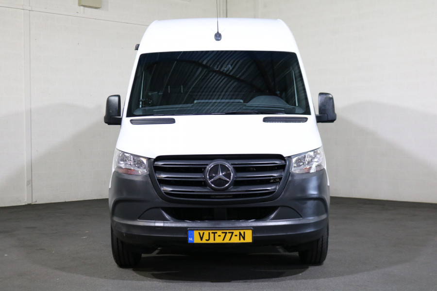 Mercedes-Benz eSprinter L2 H2 55 kWh Airco 270gr Achterdeuren Mercedes-Benz eSprinter L2 H2 55 kWh Airco 270gr Achterdeuren