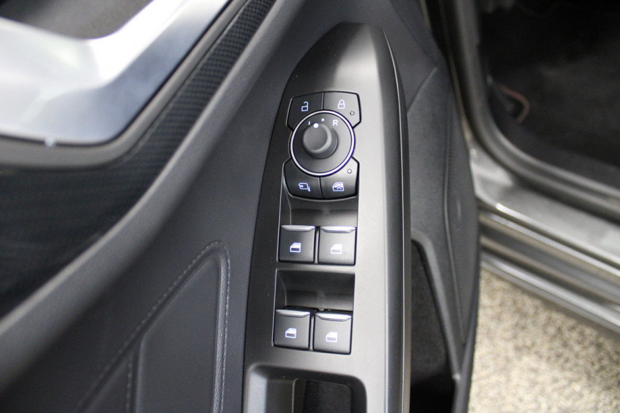 Ford FOCUS Wagon 1.0 EcoBoost Hybrid ST Line