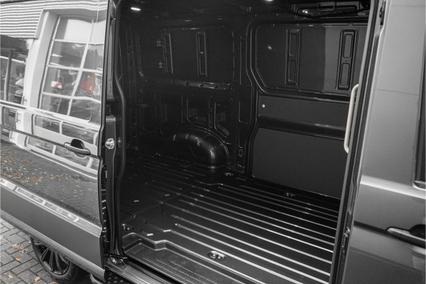 Volkswagen Crafter 35 2.0 TDI L3H2 Black Pack Vol+ ACC Dubbel Schuifdeur Facelift LED