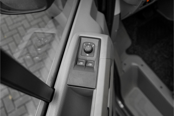 Volkswagen Crafter 35 2.0 TDI L3H2 Black Pack Vol+ ACC Dubbel Schuifdeur Facelift LED