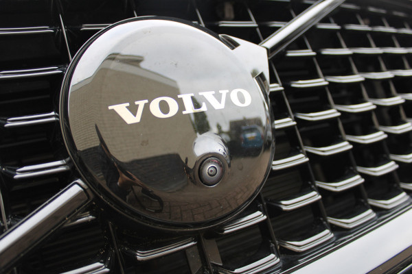 Volvo XC60 2.0 T6 Plug-in hybrid AWD Plus Black Edition | Trekhaak | 360 Camera | H&K | BLIS | Volvo XC60 2.0 T6 Plug-in hybrid AWD Plus Black Edition | Trekhaak | 360 Camera | H&K | BLIS |