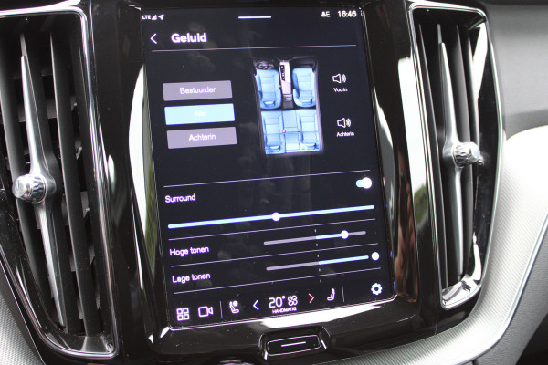 Volvo XC60 2.0 T6 Plug-in hybrid AWD Plus Black Edition | Trekhaak | 360 Camera | H&K | BLIS | Volvo XC60 2.0 T6 Plug-in hybrid AWD Plus Black Edition | Trekhaak | 360 Camera | H&K | BLIS |