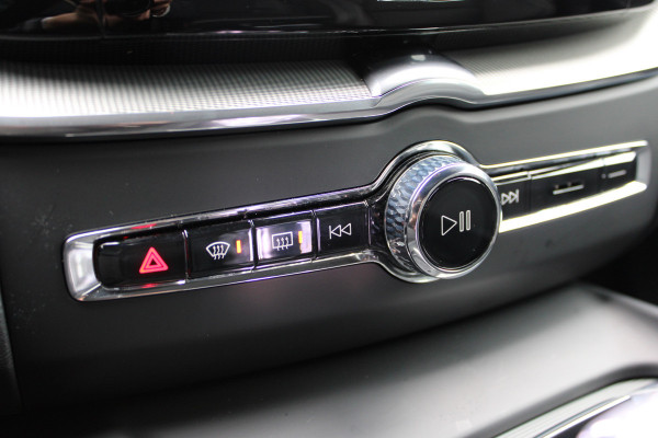 Volvo XC60 2.0 T6 Plug-in hybrid AWD Plus Black Edition | Trekhaak | 360 Camera | H&K | BLIS | Volvo XC60 2.0 T6 Plug-in hybrid AWD Plus Black Edition | Trekhaak | 360 Camera | H&K | BLIS |