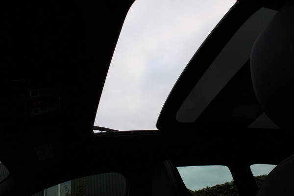Volvo XC60 2.0 T6 Plug-in hybrid AWD Plus Black Edition | Trekhaak | 360 Camera | H&K | BLIS | Volvo XC60 2.0 T6 Plug-in hybrid AWD Plus Black Edition | Trekhaak | 360 Camera | H&K | BLIS |