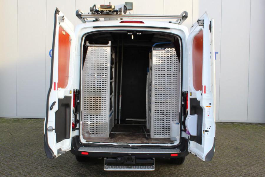 Ford Transit 290 2.0-105pk TDCI L2H2 Ambiente. Compleet ingerichte Ford Transit ! Camera, pdc v+a, airco, ladder achterd., opstaptrede met trekhaak, imperiaal met ladder, omvormer naar 220V, etc etc. Ford Transit 290 2.0-105pk TDCI L2H2 Ambiente. Compleet ingerichte Ford Transit ! Camera, pdc v+a, airco, ladder achterd., opstaptrede met trekhaak, imperiaal met ladder, omvormer naar 220V, etc etc.
