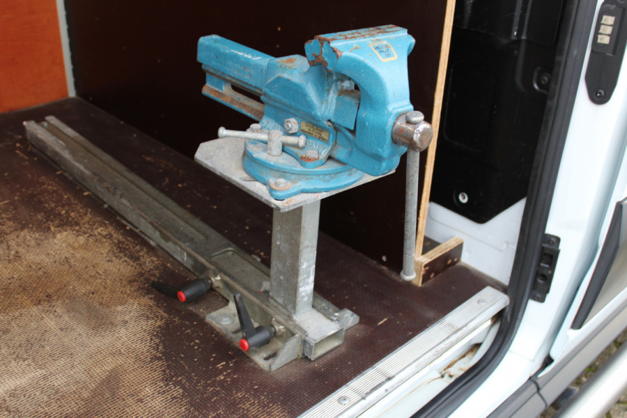 Ford Transit 290 2.0-105pk TDCI L2H2 Ambiente. Compleet ingerichte Ford Transit ! Camera, pdc v+a, airco, ladder achterd., opstaptrede met trekhaak, imperiaal met ladder, omvormer naar 220V, etc etc. Ford Transit 290 2.0-105pk TDCI L2H2 Ambiente. Compleet ingerichte Ford Transit ! Camera, pdc v+a, airco, ladder achterd., opstaptrede met trekhaak, imperiaal met ladder, omvormer naar 220V, etc etc.