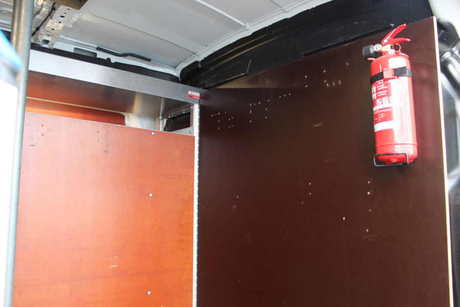 Ford Transit 290 2.0-105pk TDCI L2H2 Ambiente. Compleet ingerichte Ford Transit ! Camera, pdc v+a, airco, ladder achterd., opstaptrede met trekhaak, imperiaal met ladder, omvormer naar 220V, etc etc. Ford Transit 290 2.0-105pk TDCI L2H2 Ambiente. Compleet ingerichte Ford Transit ! Camera, pdc v+a, airco, ladder achterd., opstaptrede met trekhaak, imperiaal met ladder, omvormer naar 220V, etc etc.