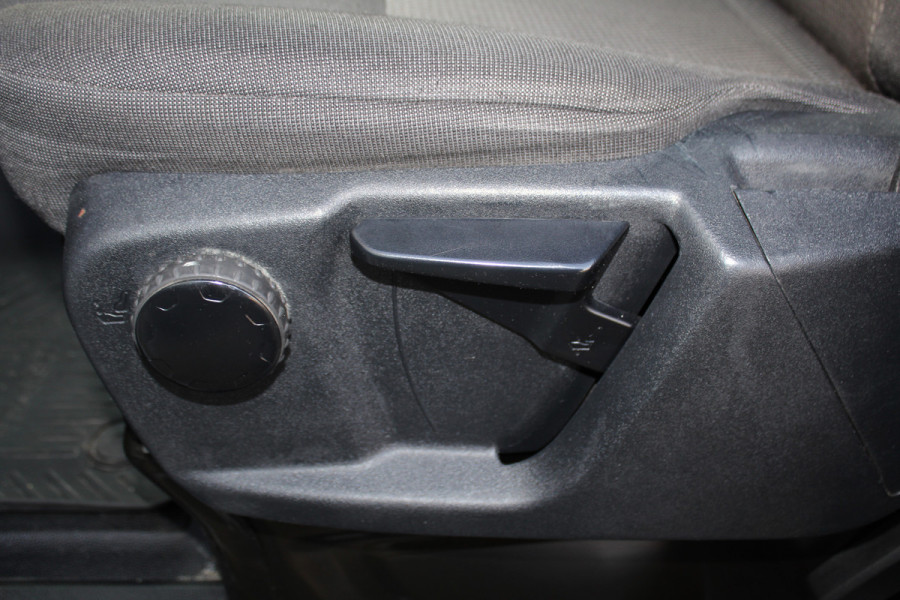 Ford Transit 290 2.0-105pk TDCI L2H2 Ambiente. Compleet ingerichte Ford Transit ! Camera, pdc v+a, airco, ladder achterd., opstaptrede met trekhaak, imperiaal met ladder, omvormer naar 220V, etc etc. Ford Transit 290 2.0-105pk TDCI L2H2 Ambiente. Compleet ingerichte Ford Transit ! Camera, pdc v+a, airco, ladder achterd., opstaptrede met trekhaak, imperiaal met ladder, omvormer naar 220V, etc etc.