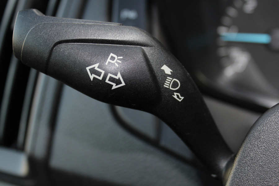 Ford Transit 290 2.0-105pk TDCI L2H2 Ambiente. Compleet ingerichte Ford Transit ! Camera, pdc v+a, airco, ladder achterd., opstaptrede met trekhaak, imperiaal met ladder, omvormer naar 220V, etc etc. Ford Transit 290 2.0-105pk TDCI L2H2 Ambiente. Compleet ingerichte Ford Transit ! Camera, pdc v+a, airco, ladder achterd., opstaptrede met trekhaak, imperiaal met ladder, omvormer naar 220V, etc etc.