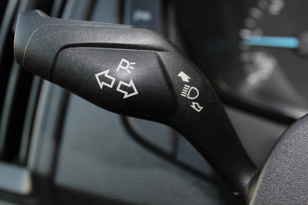 Ford Transit 290 2.0-105pk TDCI L2H2 Ambiente. Compleet ingerichte Ford Transit ! Camera, pdc v+a, airco, ladder achterd., opstaptrede met trekhaak, imperiaal met ladder, omvormer naar 220V, etc etc. Ford Transit 290 2.0-105pk TDCI L2H2 Ambiente. Compleet ingerichte Ford Transit ! Camera, pdc v+a, airco, ladder achterd., opstaptrede met trekhaak, imperiaal met ladder, omvormer naar 220V, etc etc.