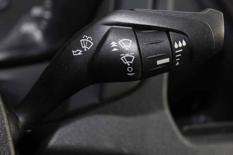 Ford Transit 290 2.0-105pk TDCI L2H2 Ambiente. Compleet ingerichte Ford Transit ! Camera, pdc v+a, airco, ladder achterd., opstaptrede met trekhaak, imperiaal met ladder, omvormer naar 220V, etc etc. Ford Transit 290 2.0-105pk TDCI L2H2 Ambiente. Compleet ingerichte Ford Transit ! Camera, pdc v+a, airco, ladder achterd., opstaptrede met trekhaak, imperiaal met ladder, omvormer naar 220V, etc etc.