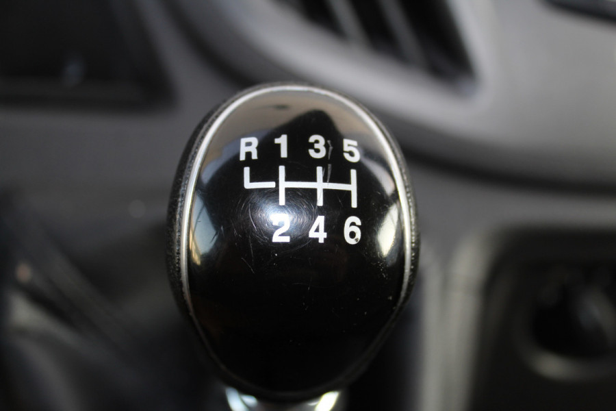 Ford Transit 290 2.0-105pk TDCI L2H2 Ambiente. Compleet ingerichte Ford Transit ! Camera, pdc v+a, airco, ladder achterd., opstaptrede met trekhaak, imperiaal met ladder, omvormer naar 220V, etc etc. Ford Transit 290 2.0-105pk TDCI L2H2 Ambiente. Compleet ingerichte Ford Transit ! Camera, pdc v+a, airco, ladder achterd., opstaptrede met trekhaak, imperiaal met ladder, omvormer naar 220V, etc etc.