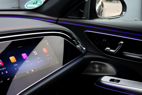 Mercedes-Benz E-Klasse AMG 53 4MATIC+ Premium+ | MBUX Hyperscreen | Achterasbesturing | Distronic | AMG Drivers Package | Burmester | Digital Light | Stoelverwarming V+A | Performance-Stoel |