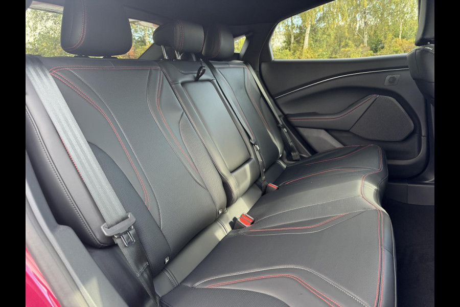Ford Mustang Mach-E Extended Premium RWD 88 kWh | SCI |296pk | Ford Voorraad | Technology Pack Plus Ford Mustang Mach-E Extended Premium RWD 88 kWh | SCI |296pk | Ford Voorraad | Technology Pack Plus