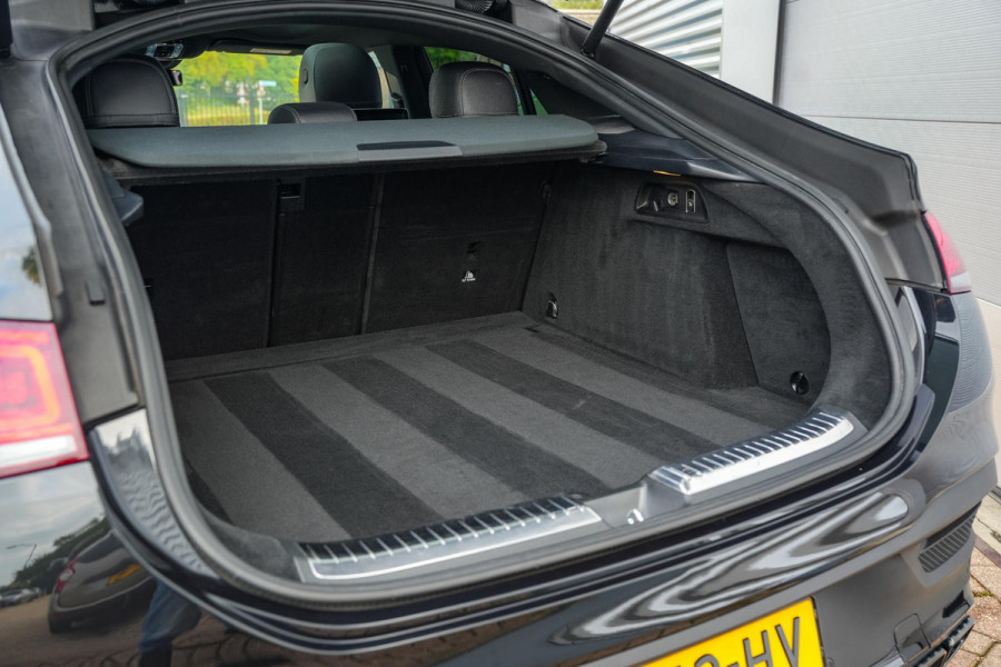 Mercedes-Benz GLE Coupé 400 d 4MATIC AMG Panoramadak Adapt. Cruise Burmester Stoelvent. HUD Ambient Trekhaak 21”LM