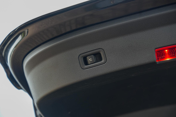 Mercedes-Benz GLE Coupé 400 d 4MATIC AMG Panoramadak Adapt. Cruise Burmester Stoelvent. HUD Ambient Trekhaak 21”LM