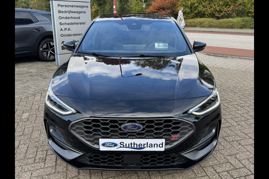 Ford Focus 2.3 EcoBoost ST-3 | 280pk Automaat |  Performance Pack | AGR-stoelen | Winter Pack | Adaptive cruise control | Head up Display | Camera