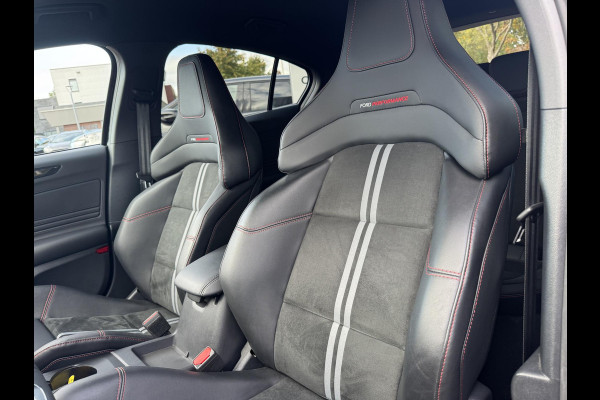 Ford Focus 2.3 EcoBoost ST-3 | 280pk Automaat |  Performance Pack | AGR-stoelen | Winter Pack | Adaptive cruise control | Head up Display | Camera