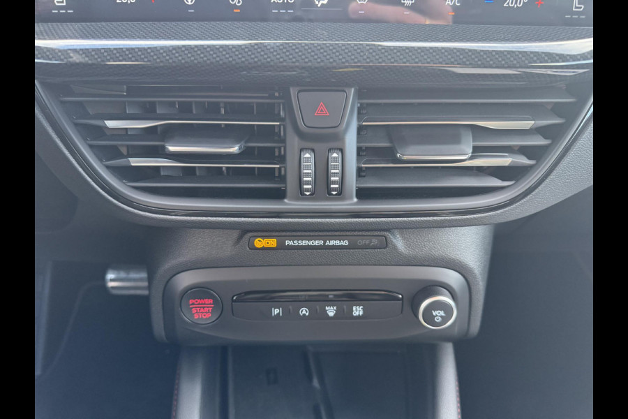 Ford Focus 2.3 EcoBoost ST-3 | 280pk Automaat |  Performance Pack | AGR-stoelen | Winter Pack | Adaptive cruise control | Head up Display | Camera