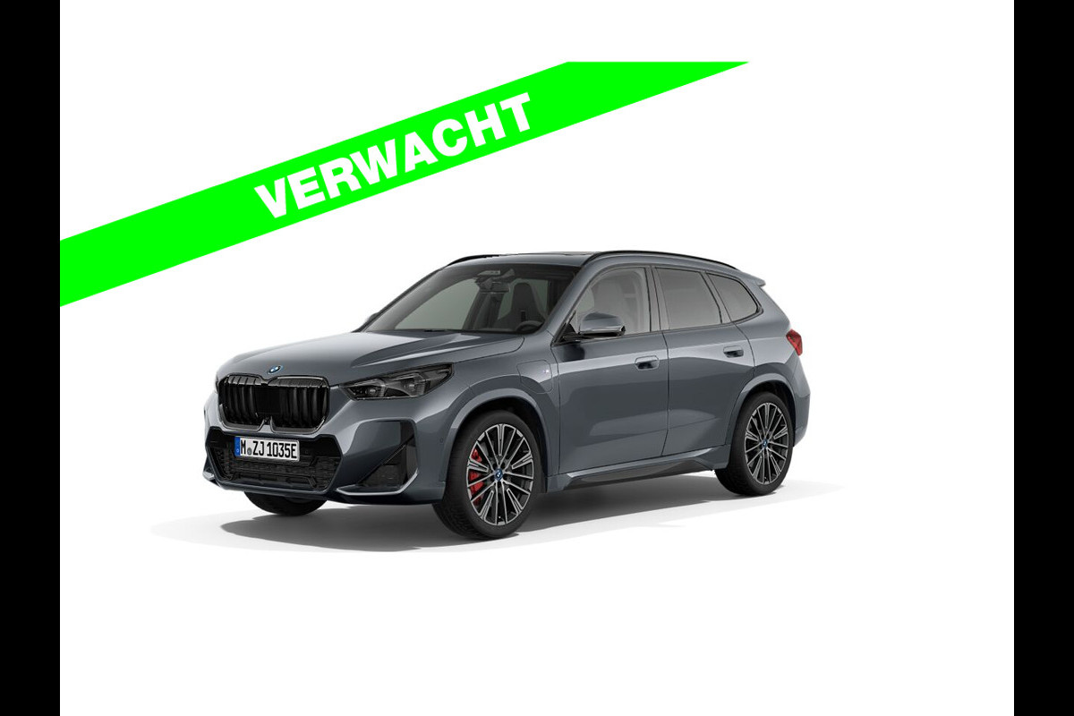 BMW X1 xDrive30e M-Sport Pro - Pano - Trekhaak - Driving Ass Prof - Harman Kardon BMW X1 xDrive30e M-Sport Pro - Pano - Trekhaak - Driving Ass Prof - Harman Kardon