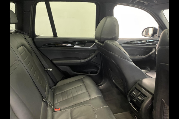 BMW iX3 High Executive 80 kWh EV Leder Navi Carplay/Androidauto Sensoren voor en achter 360 Camera Full Led Pano Dak Head-Up display Harman Kardon Adaptieve Cruise Control