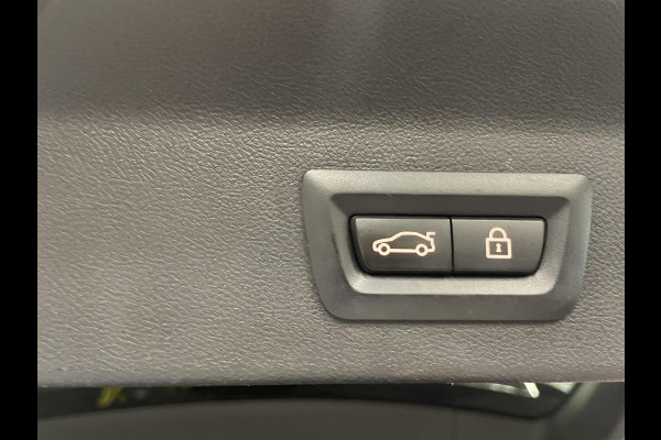 BMW iX3 High Executive 80 kWh EV Leder Navi Carplay/Androidauto Sensoren voor en achter 360 Camera Full Led Pano Dak Head-Up display Harman Kardon Adaptieve Cruise Control