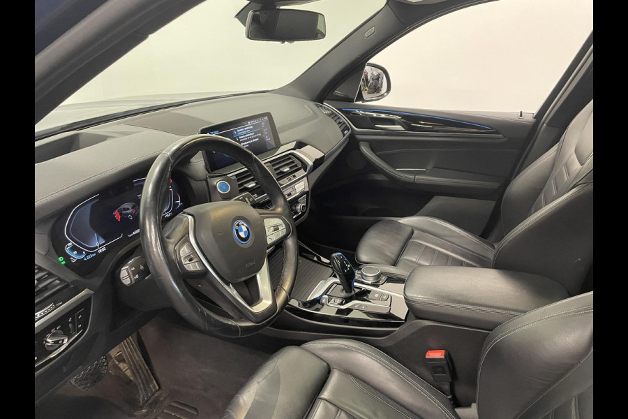 BMW iX3 High Executive 80 kWh EV Leder Navi Carplay/Androidauto Sensoren voor en achter 360 Camera Full Led Pano Dak Head-Up display Harman Kardon Adaptieve Cruise Control