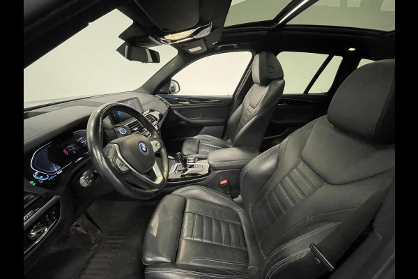 BMW iX3 High Executive 80 kWh EV Leder Navi Carplay/Androidauto Sensoren voor en achter 360 Camera Full Led Pano Dak Head-Up display Harman Kardon Adaptieve Cruise Control