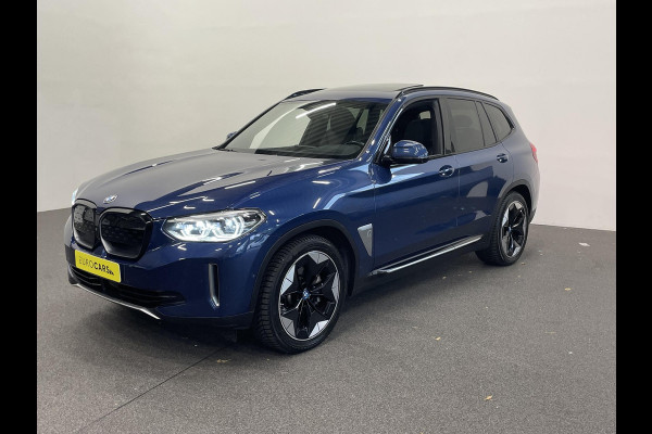 BMW iX3 High Executive 80 kWh EV Leder Navi Carplay/Androidauto Sensoren voor en achter 360 Camera Full Led Pano Dak Head-Up display Harman Kardon Adaptieve Cruise Control