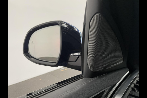BMW iX3 High Executive 80 kWh EV Leder Navi Carplay/Androidauto Sensoren voor en achter 360 Camera Full Led Pano Dak Head-Up display Harman Kardon Adaptieve Cruise Control