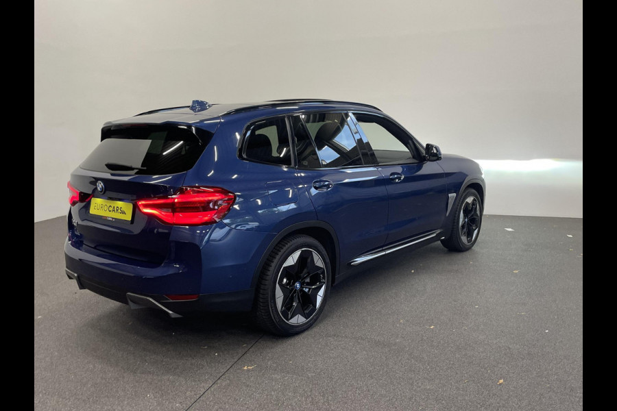 BMW iX3 High Executive 80 kWh EV Leder Navi Carplay/Androidauto Sensoren voor en achter 360 Camera Full Led Pano Dak Head-Up display Harman Kardon Adaptieve Cruise Control