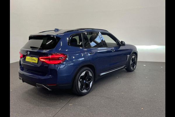 BMW iX3 High Executive 80 kWh EV Leder Navi Carplay/Androidauto Sensoren voor en achter 360 Camera Full Led Pano Dak Head-Up display Harman Kardon Adaptieve Cruise Control
