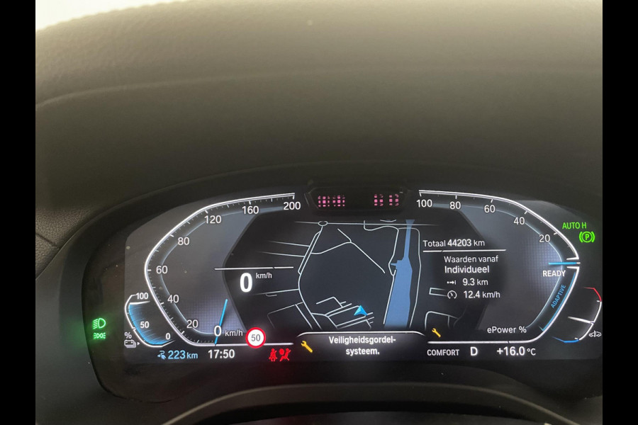 BMW iX3 High Executive 80 kWh EV Leder Navi Carplay/Androidauto Sensoren voor en achter 360 Camera Full Led Pano Dak Head-Up display Harman Kardon Adaptieve Cruise Control