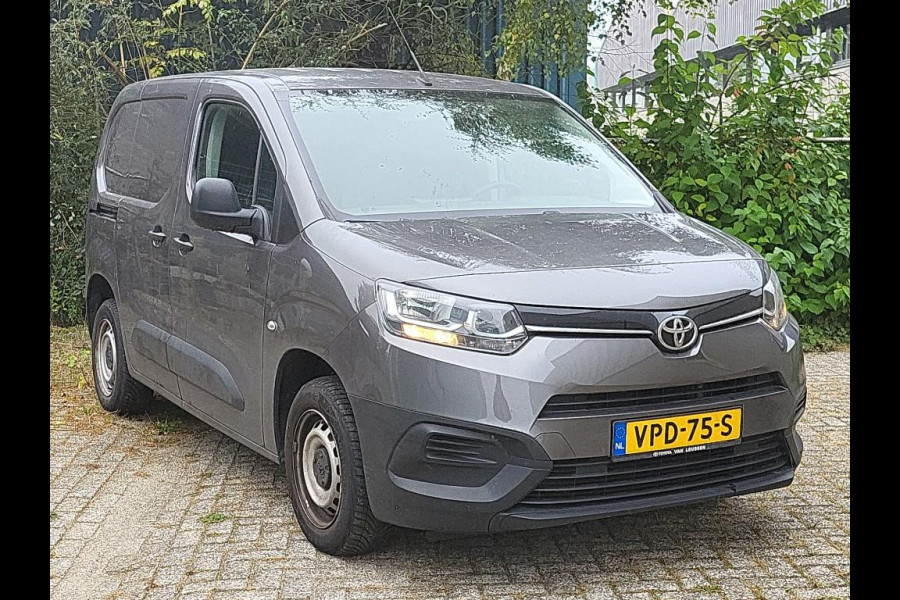 Toyota PROACE CITY 1.5 D-4D Cool Toyota PROACE CITY 1.5 D-4D Cool