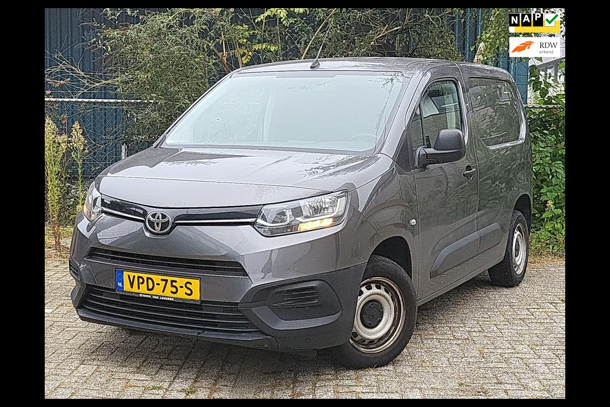 Toyota PROACE CITY 1.5 D-4D Cool Toyota PROACE CITY 1.5 D-4D Cool