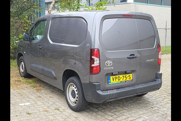 Toyota PROACE CITY 1.5 D-4D Cool Toyota PROACE CITY 1.5 D-4D Cool