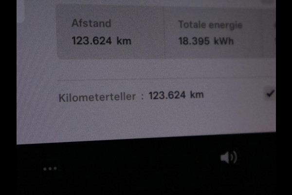 Tesla Model 3 BLACKLINE BI-TONE PANO STD ACCUTEST 86% RWD 60 kWH LEDER.NAVI.CAMERA.AUTOPILOT, STOELVERWARMING EN NOG VEEL MEER! Tesla Model 3 BLACKLINE BI-TONE PANO STD ACCUTEST 86% RWD 60 kWH LEDER.NAVI.CAMERA.AUTOPILOT, STOELVERWARMING EN NOG VEEL MEER!
