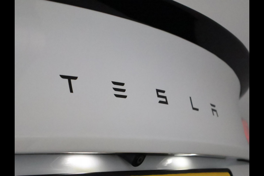 Tesla Model 3 BLACKLINE BI-TONE PANO STD ACCUTEST 86% RWD 60 kWH LEDER.NAVI.CAMERA.AUTOPILOT, STOELVERWARMING EN NOG VEEL MEER! Tesla Model 3 BLACKLINE BI-TONE PANO STD ACCUTEST 86% RWD 60 kWH LEDER.NAVI.CAMERA.AUTOPILOT, STOELVERWARMING EN NOG VEEL MEER!