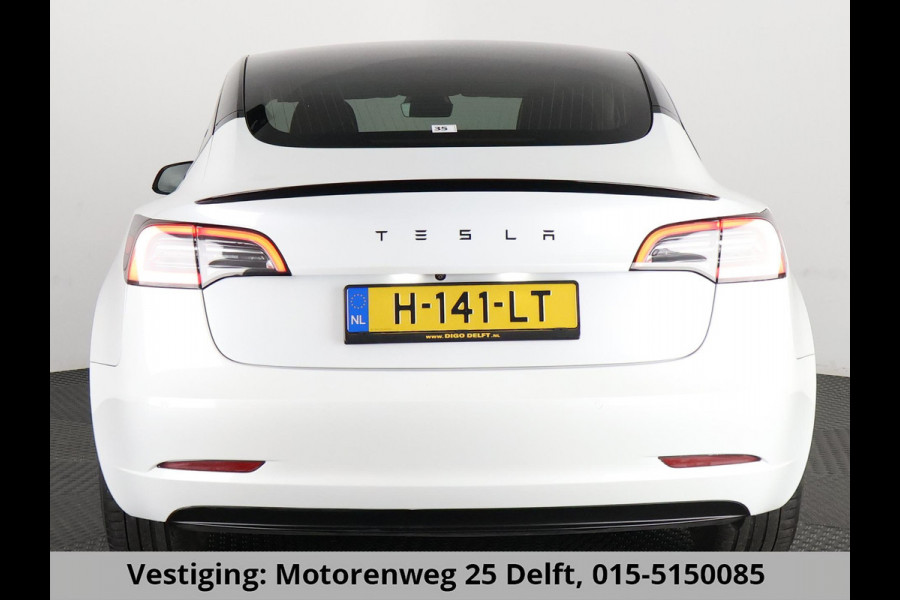 Tesla Model 3 BLACKLINE BI-TONE PANO STD ACCUTEST 86% RWD 60 kWH LEDER.NAVI.CAMERA.AUTOPILOT, STOELVERWARMING EN NOG VEEL MEER! Tesla Model 3 BLACKLINE BI-TONE PANO STD ACCUTEST 86% RWD 60 kWH LEDER.NAVI.CAMERA.AUTOPILOT, STOELVERWARMING EN NOG VEEL MEER!