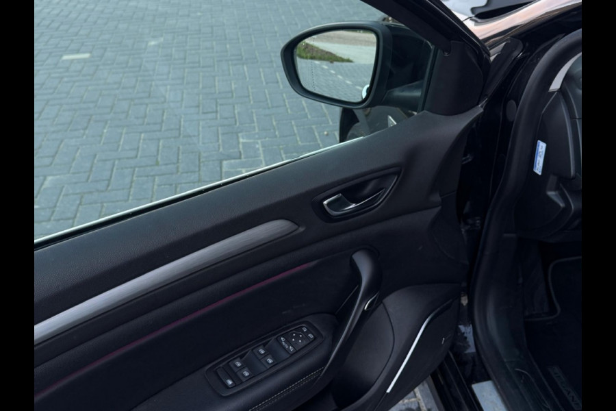 Renault MEGANE Estate 1.2 TCe Bose FULL PANO NAVI CAMERA LEDER LED PDC