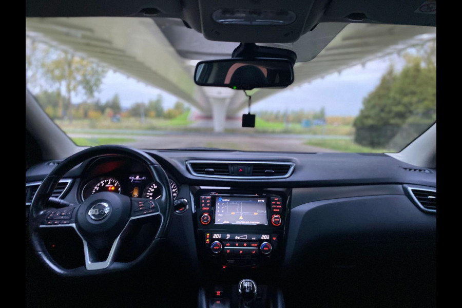 Nissan QASHQAI 1.2 N-Connecta Design Pano