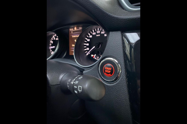 Nissan QASHQAI 1.2 N-Connecta Design Pano