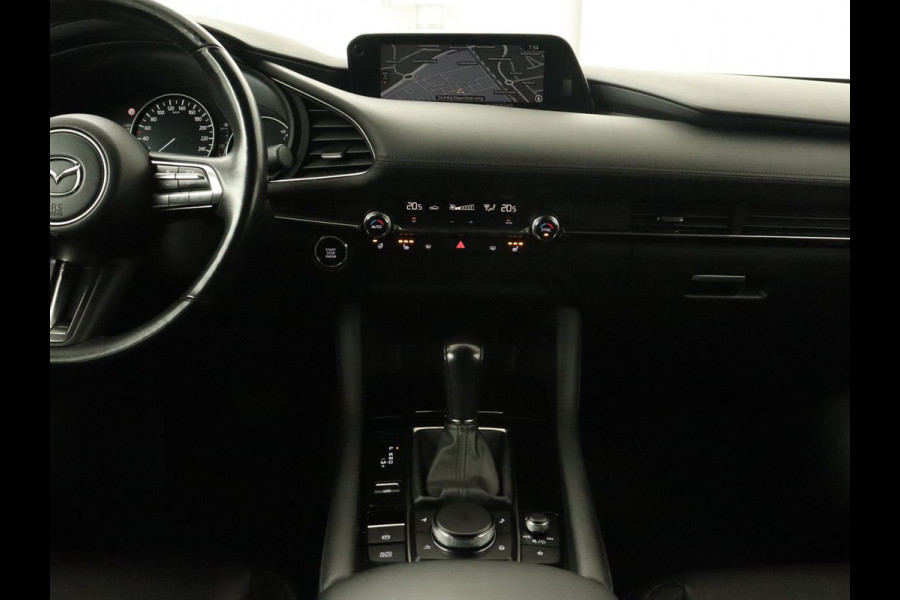 Mazda 3 2.0 SA-X Luxury | Camera | Bluetooth | Trekhaak | Automaat | Leder | Led | Stoelverwarming | Memory | Adaptive cruise | DAB | Head-up display | Bose Sound