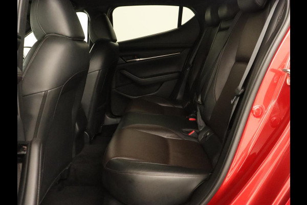 Mazda 3 2.0 SA-X Luxury | Camera | Bluetooth | Trekhaak | Automaat | Leder | Led | Stoelverwarming | Memory | Adaptive cruise | DAB | Head-up display | Bose Sound
