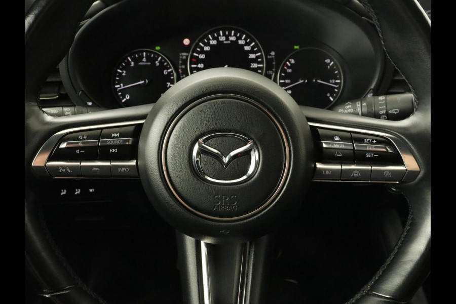 Mazda 3 2.0 SA-X Luxury | Camera | Bluetooth | Trekhaak | Automaat | Leder | Led | Stoelverwarming | Memory | Adaptive cruise | DAB | Head-up display | Bose Sound