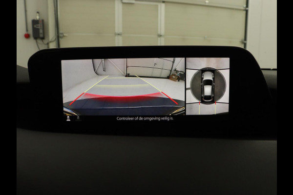 Mazda 3 2.0 SA-X Luxury | Camera | Bluetooth | Trekhaak | Automaat | Leder | Led | Stoelverwarming | Memory | Adaptive cruise | DAB | Head-up display | Bose Sound