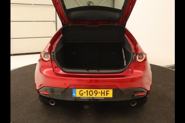 Mazda 3 2.0 SA-X Luxury | Camera | Bluetooth | Trekhaak | Automaat | Leder | Led | Stoelverwarming | Memory | Adaptive cruise | DAB | Head-up display | Bose Sound