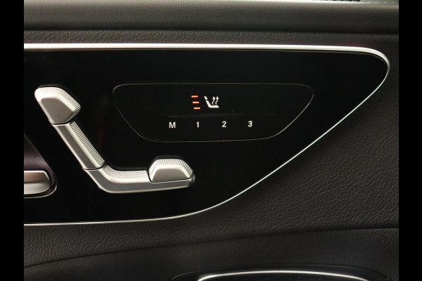 Mercedes-Benz C-Klasse 300e AMG Night | Panoramadak | Trekhaak | Sfeerverlichting | Massage | Adaptive cruise | Stoelverwarming | 360 Camera | Leder | Memory | Carplay | PHEV | Plug In Mercedes-Benz C-Klasse 300e AMG Night | Panoramadak | Trekhaak | Sfeerverlichting | Massage | Adaptive cruise | Stoelverwarming | 360 Camera | Leder | Memory | Carplay | PHEV | Plug In